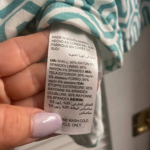 Chicos Size 00 Geometric Print 3/4 Sleeve Tee - Picture 4 of 7